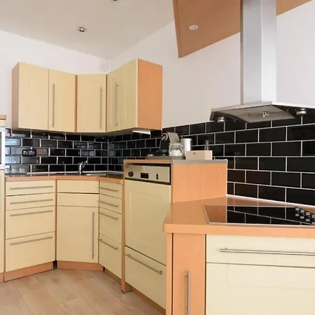 Inner Circle Apartment *